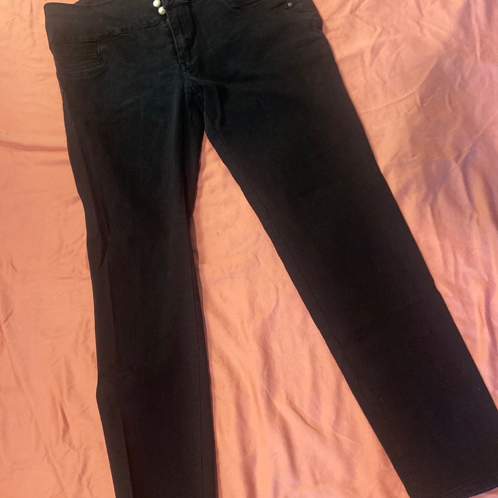 Black stretch jean